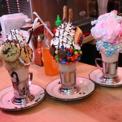 mimi11488:  Officially added to my bucket list😍😘🙌🏻 #blacktapnyc #blacktap #restraunt #milkshakes #milkshake #candy #icecream #sweets #nofilter #blacktapmilkshakes #NYC #NewYorkCity #love #bucketlist #someday #dessert #snack #foodporn #treats