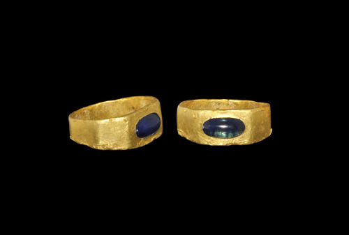 Gold and sapphire Roman ring, c. 3rd century CE. From Timeline Auctions.
