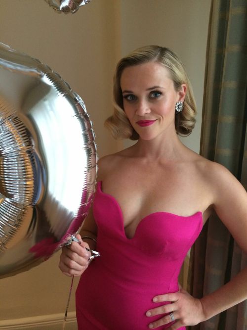 Porn starlets: Reese Witherspoon photos