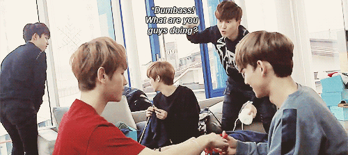 baekaid-o:  Baekchen,don’t make Suho mama angry… 