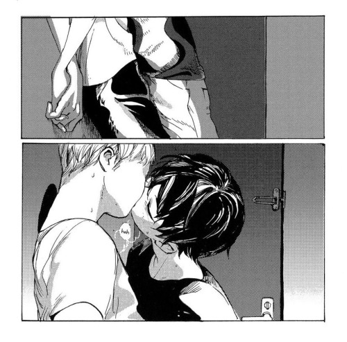 devourgod:  smooch