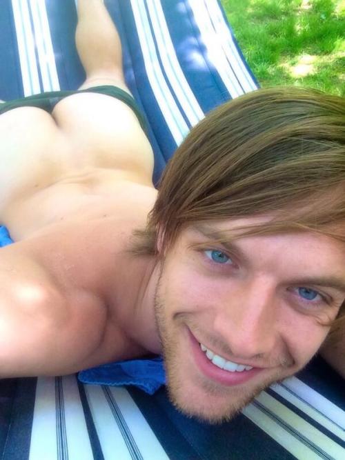 alekzmx:  AND he has a kitty? ughhh Tayte adult photos