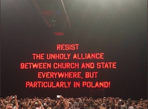 leftside1312: Roger Waters concert in Poland.