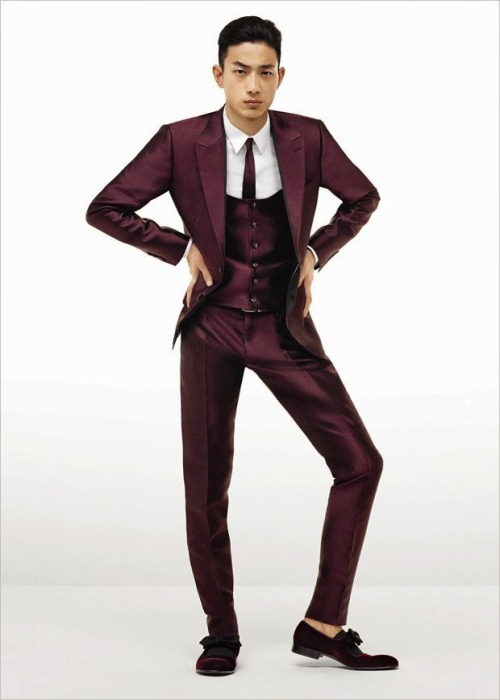 death-by-dior:global-fashions:  Sung Jin Park - DOLCE & GABBANA S/S 2015 LOOKBOOK#sungjinpark #dolce&gabbana #menswear #fashion  X
