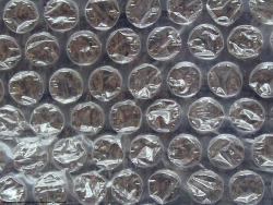 giggle:  LOOK REBLOG THIS AND YOU CAN ACTUALLY CLICK ON AND POP THE BUBBLEWRAP THIS IS SO COOL  