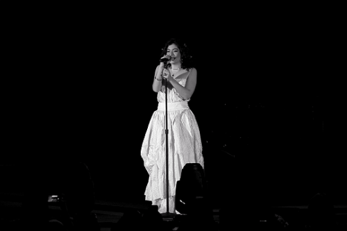 lorde-daily:Lorde performs onstage at CBS RADIO’s We Can Survive 2017 at The Hollywood Bowl on Octob