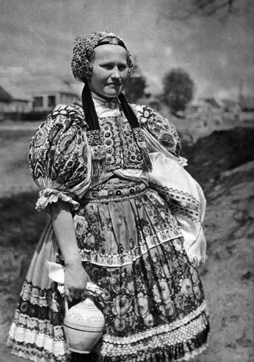 Ábelová, Slovakia ca. 1930 (Karol Plicka)