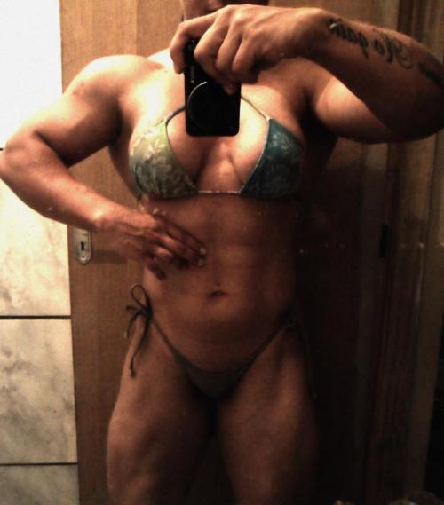 Sex musculargoddesses:  Karla Bachiega, brazilians pictures