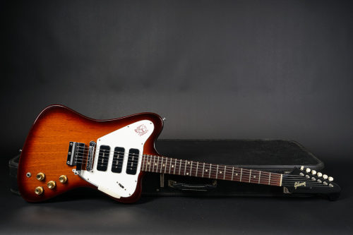  1965 GIBSON FIREBIRD III from: https://guitarpoint.de/de/electric/gibson/1965-gibson-firebird-iii-n