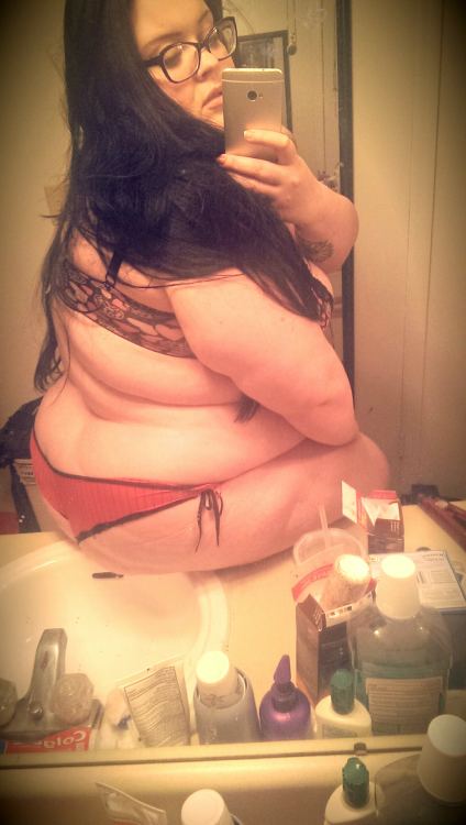 Sex fatsupremacist:  ms flab booty. pictures