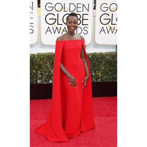 Read All About @wepeopl 's Favorite Outfits From The 2014 Golden Globes On The Blog. #awards#awardshow#goldenglobes#2014goldenglobes#dress#dresses#actor#actress#redcarpet#gown#couture#designer#tux#suit
