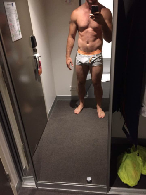 tradiewatch:  More of footy player Ben Hunt