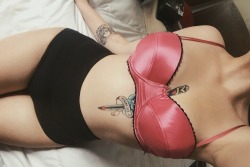 laadyyblue:  I really love this vintage bra.🌺