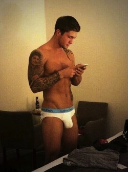 male-celebs-naked:  Dan Osborne 2See more