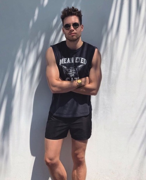 tan-antoni: How do you guys feel about me continuing to post Joey content? Let me know in the replie