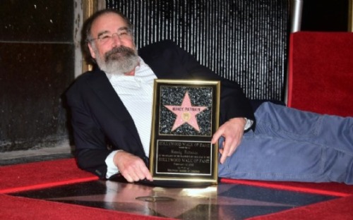 sadgirlz4patti:My favorite photo of Mandy Patinkin. Where’s @mandypatinkinofficial when you need the