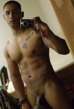 sexgestiveswag:  Thats hole looks toyed with.