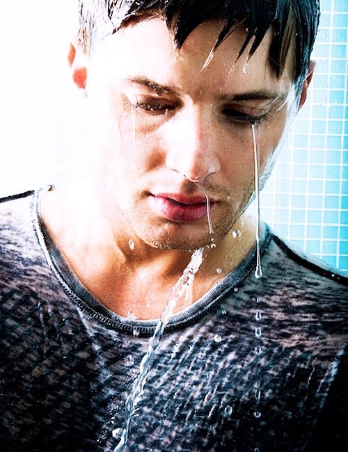 sketchyandspook:  So fucking hot, I am surprised the water is not evaporating around him into steam. 