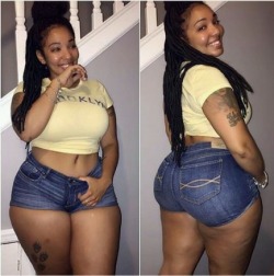 she2damnthick:  Yellow Booty