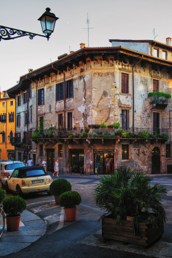 breathtakingdestinations:   	Verona - Italy (by Garen Meguerian)