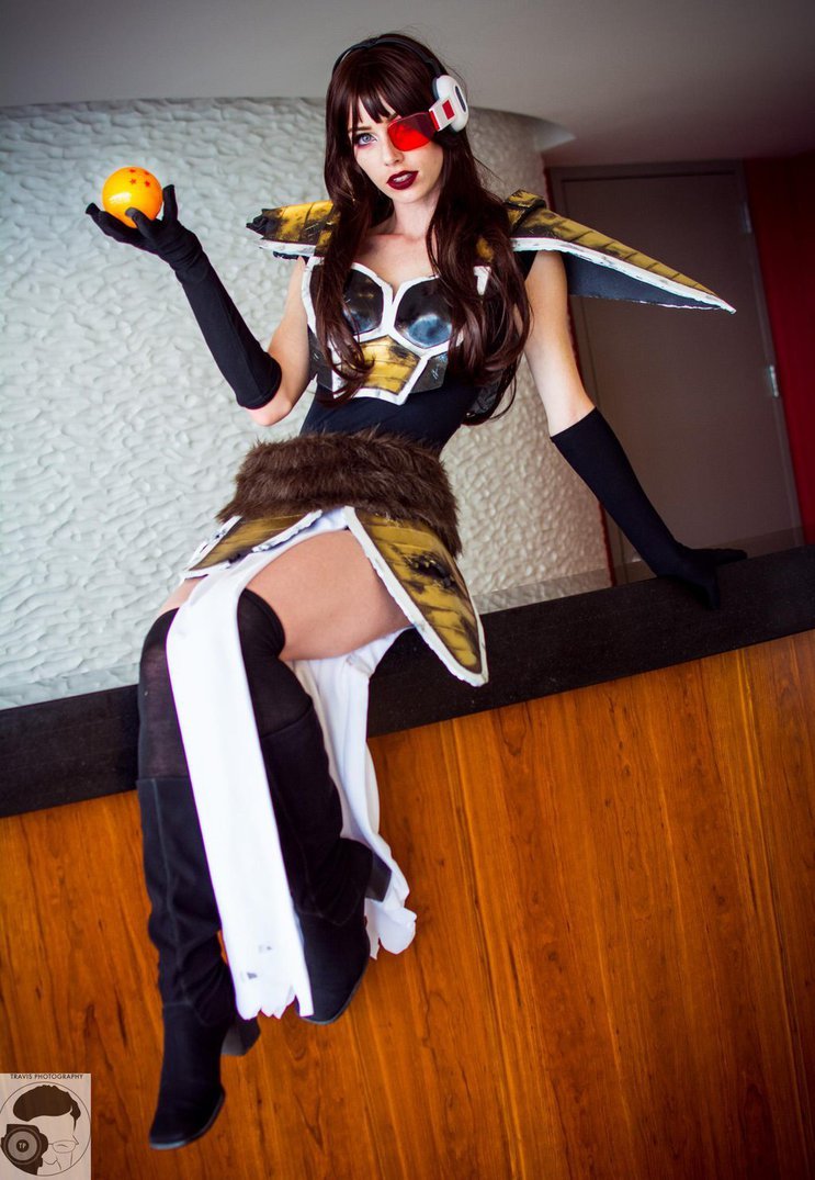 cosplayfanatics:  Dark Saiyan III by MeganCoffey 