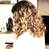 Évelyne Brochu + hair porn