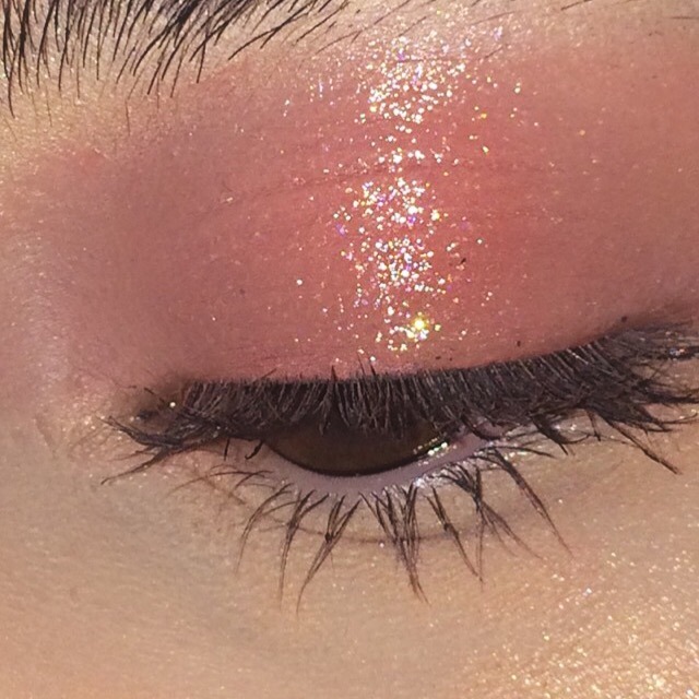 prettymouthshut:I tried out that lipgloss for eyeshadow look and it’s hella cute.