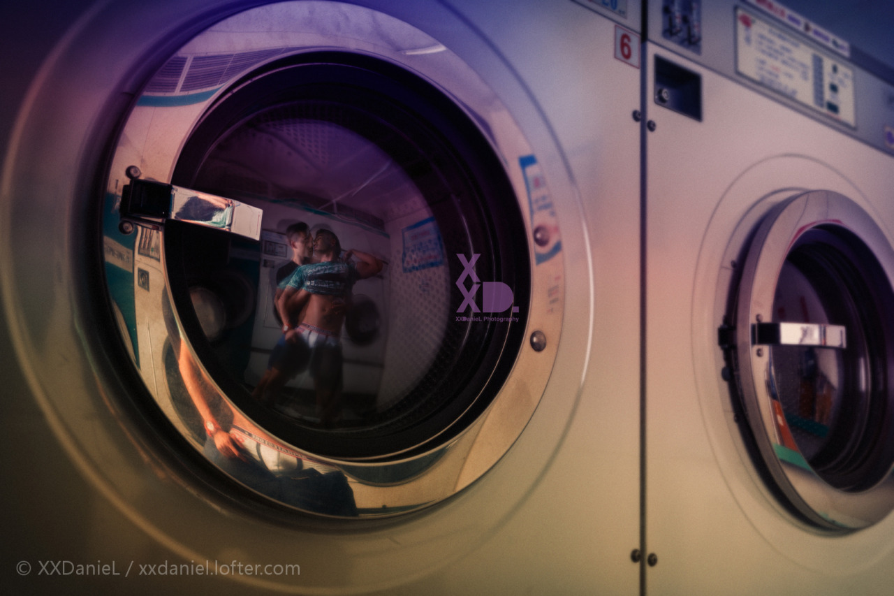 zenxyf:  【THAT’S ONE SMALL STEP FOR US   ONE GIANT LEAP FOR MANKIND】我俩迈出了小小的一步（终于勇敢地爱、表达爱）但这对人类来讲是一个飞跃的进步。昨天，我和摄影师XXDANIEL