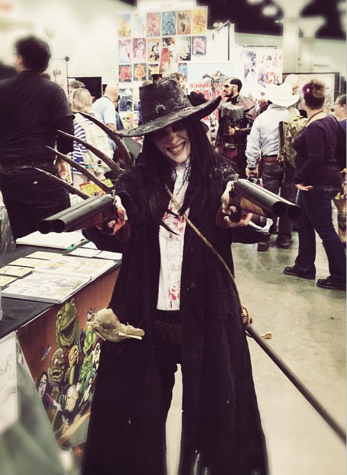 Caleb Cosplay from Blood
ascertabus:
“ dosgamer000:
“ ladyofthedreadfort:
“ “I live…AGAIN!”
Caleb from the old Monolith game BLOOD.🔫
”
Whoa, I’ve only seen three Caleb cosplayers in my life (including you) and we definitely need to see more people...