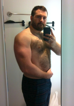 fhabhotdamncobs: texasbeefmark:  Gun show