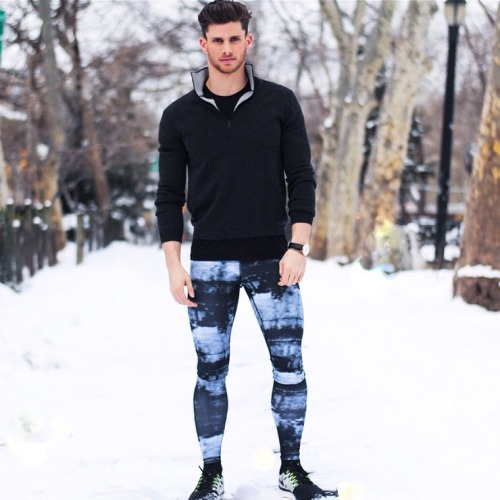 meinlycra:  allofthelycra:  Hot guys in lycra, spandex, and other sports gear » http://allofthelycra.tumblr.com  Hot