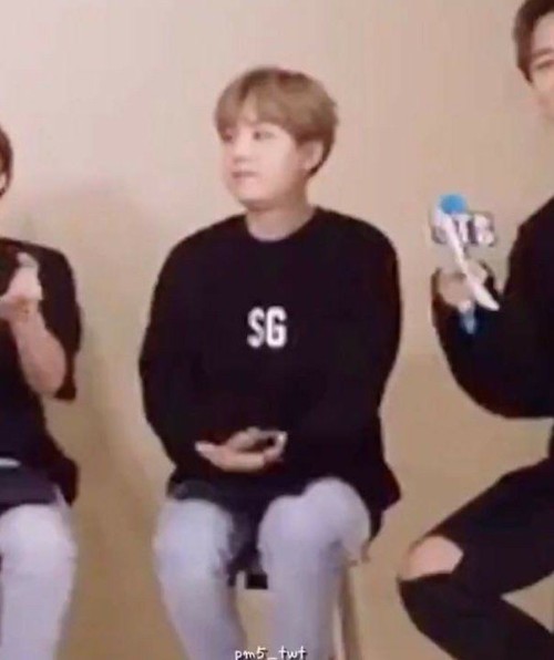 Look At Smol Yoonie