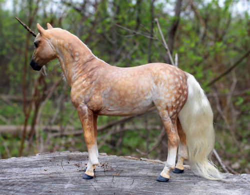 One of a kind palomino unicorn named “Orthoclase”she is made from polymer clay over