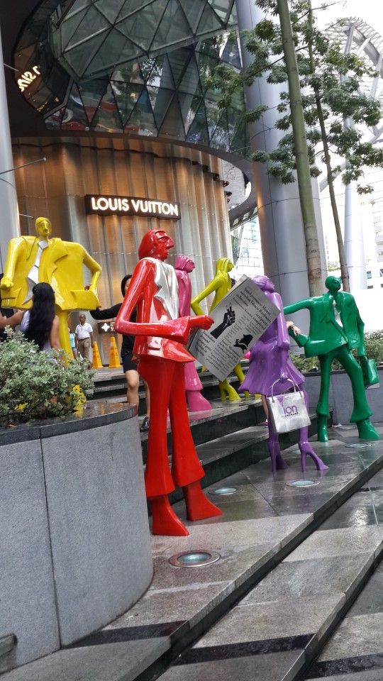 Louis-Vuitton-store-ION-Orchard-Singapore-facade