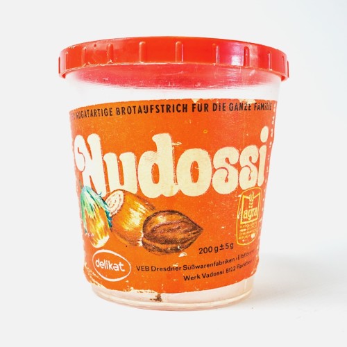 Am heutigen Welt-Nutella-Tag zeigen wir euch das Pendant aus der DDR: Nudossi. Welcher der Schokobro
