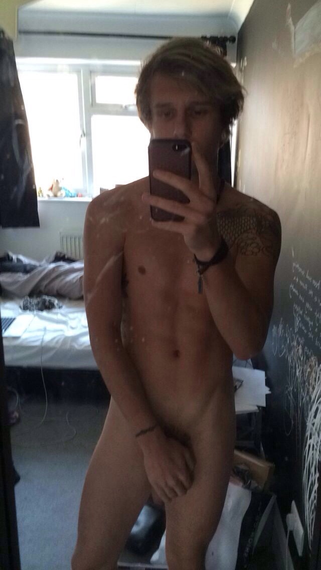 everythinghotboys:  Next up is Cheeky Smile, this guy is amazing so glad someone