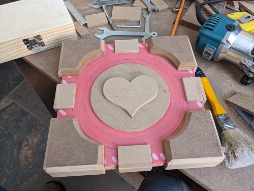Me Compartieron Una Caja Que Ya No La Querian, Asi Que Eh Trabajado Para Darle Una Nueva Imagen