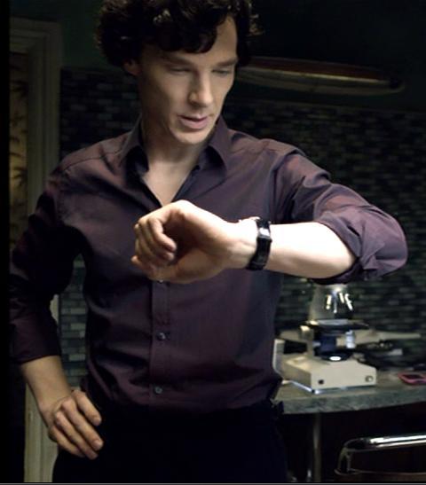 it-s-usually-subtext:  John just wait for a second when I awesomely pose in this shirt. Thanks. SH
