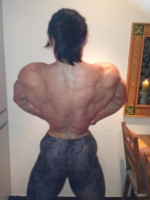 Porn photo musclemuch:  Im Back ;) 