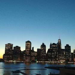 #skyline  (at Brooklyn Heights Promenade)