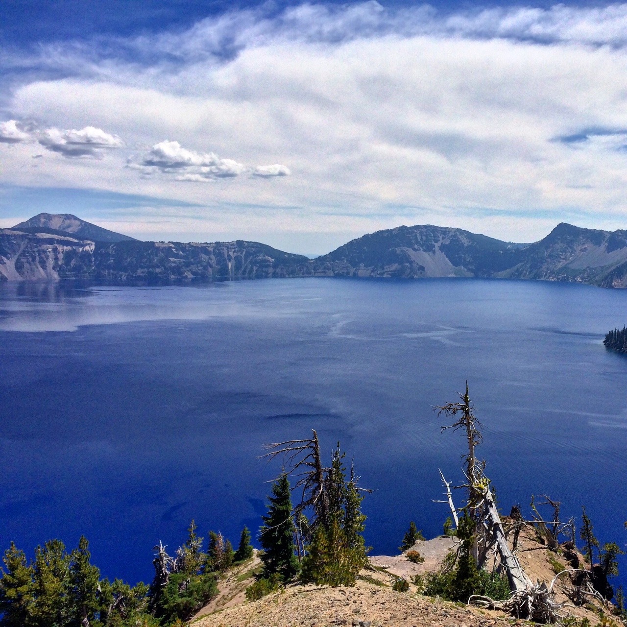 adventuringvagabond:The water is really that intense royal blue; Crater Lake National