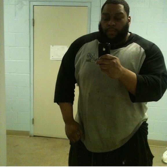 creamyguts773:  brazilblackbear:mybestbest:  Russell is show dick.  Massively sweet