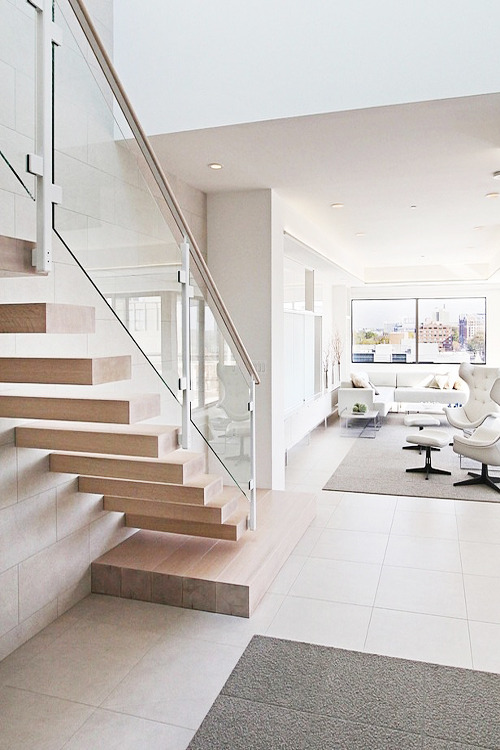 life1nmotion:  Modern Condo by Angelini and Associates Architects