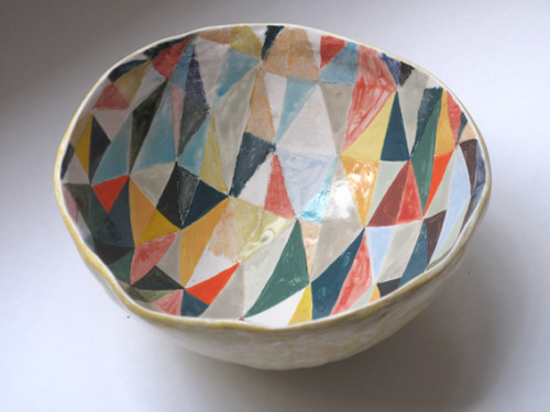 loving these ceramic pieces by laura carlin