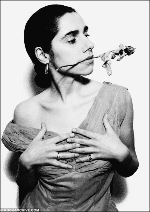 grungebook: PJ Harvey’s ‘Rid of Me’ at 25: A Salute to Her Funniest, Nastiest MasterpieceA look back