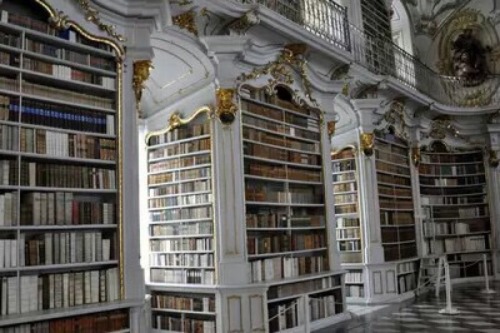 thingsididntknowwereerotic: mkgaud: I would hyperventilate in this library. Am I the only one who wa
