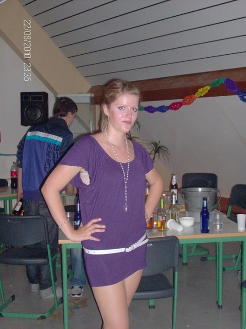 puregeilheit-fan: Meine Ficksau, bitte bewertet sie. Ich würde sie so gern fremdficken lassen, 