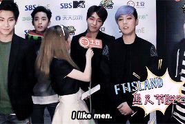 ftlsland: Q: “Since it’s April Fool’s, can each of you tell a lie?”