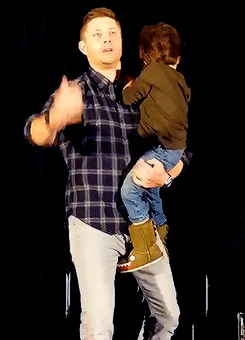 suckmywinchester:  Jensen and Thomas Padalecki @Seacon16 