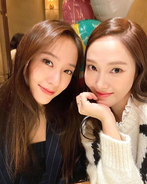 sicafeed: jessica.syj: Happy birthday to the girl with the coolest older sister in the world!!✨ http